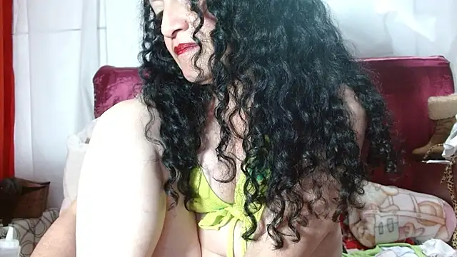 Snapshot of Tita_Madurita chatting on 02.06.25 Tita Madurita online show from 02.06.25