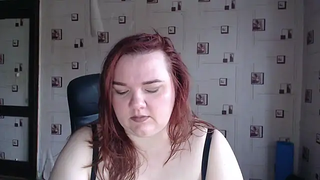 Snapshot of TasyaBigTTs chatting on 03.18.26 TasyaBigTTs online show from 03.18.26