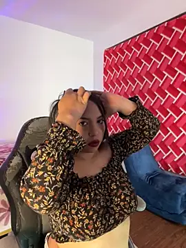 emiily15   online show from 10.02.25