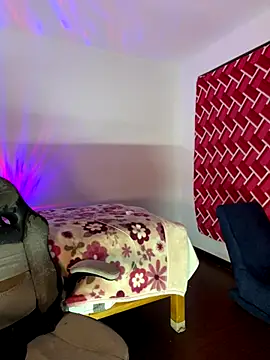 emiily15   online show from 10.18.25