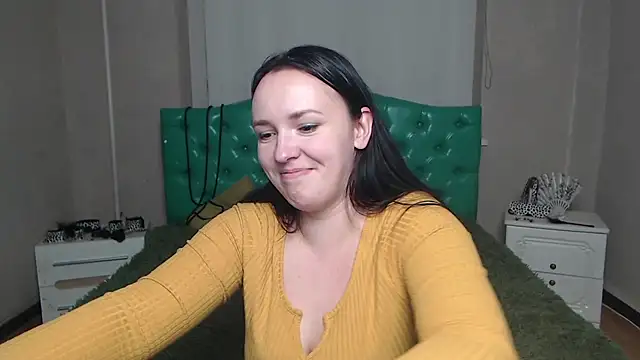 IsabelBlackberry online show from 12.16.24