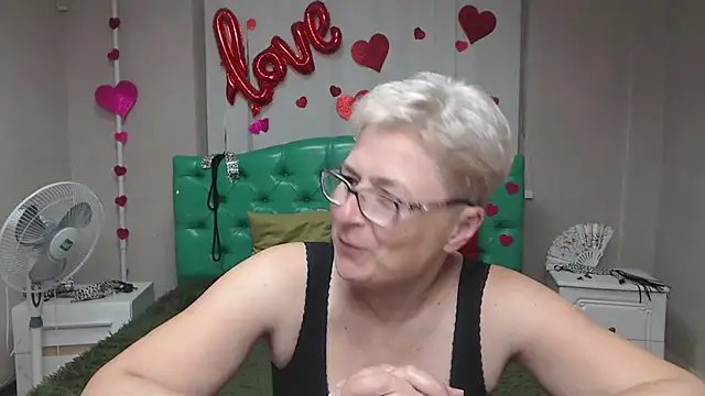 EmiliaGree online show from 09.20.25