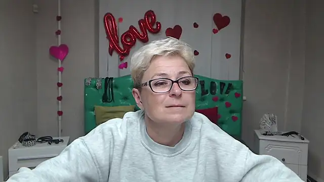 EmiliaGree online show from 09.29.25