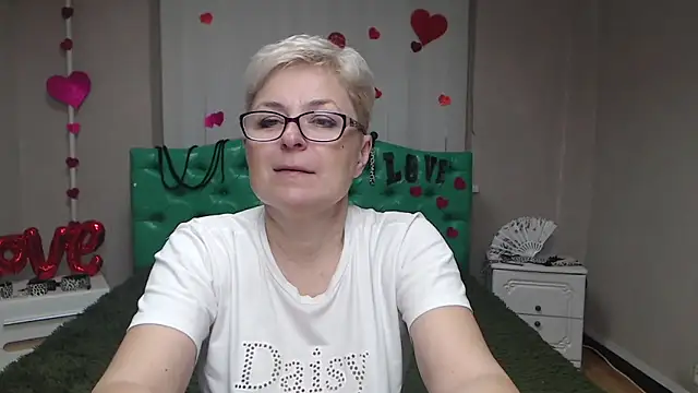 EmiliaGree online show from 11.19.25