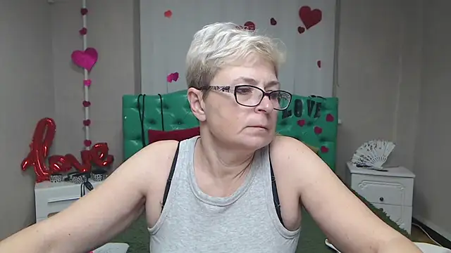 EmiliaGree online show from 12.13.25