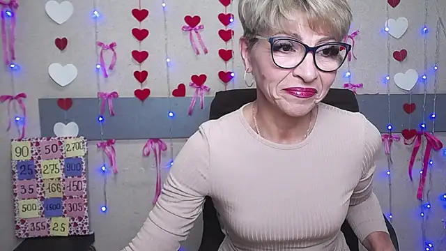 Snapshot of EllaBonito chatting on 02.17.25 EllaBonito online show from 02.17.25