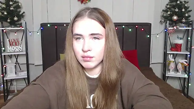 Snapshot of LauraHlot chatting on 01.10.25 LauraHlot online show from 01.10.25