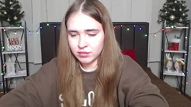Snapshot of LauraHlot chatting on 01.10.25 LauraHlot online show from 01.10.25