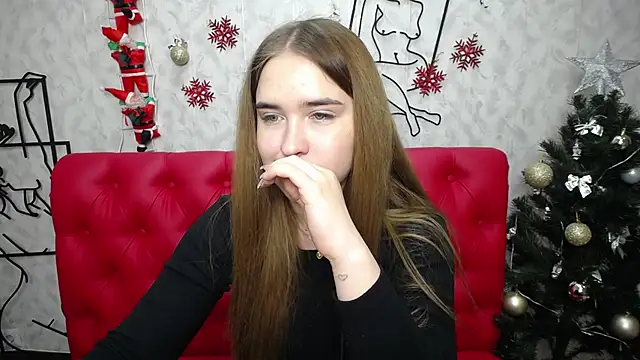 Snapshot of LauraHlot chatting on 01.12.25 LauraHlot online show from 01.12.25