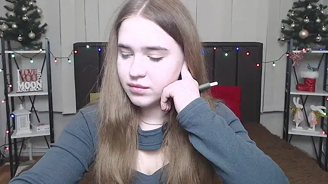 Snapshot of LauraHlot chatting on 01.15.25 LauraHlot online show from 01.15.25
