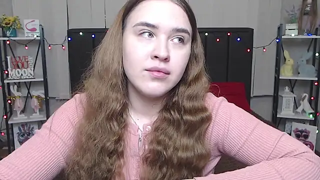 Snapshot of LauraHlot chatting on 01.22.25 LauraHlot online show from 01.22.25