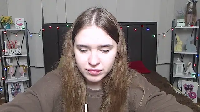 Snapshot of LauraHlot chatting on 01.25.25 LauraHlot online show from 01.25.25