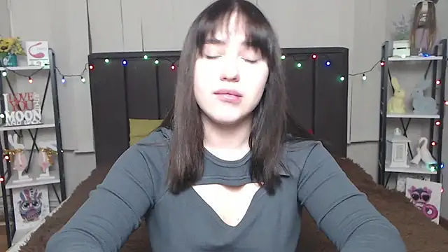 Snapshot of LauraHlot chatting on 01.28.25 LauraHlot online show from 01.28.25
