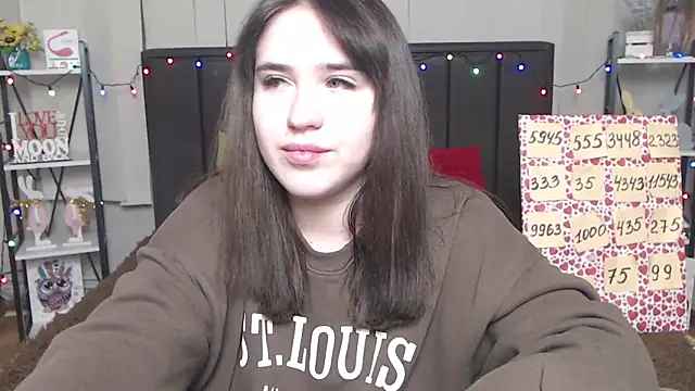 Snapshot of LauraHlot chatting on 02.02.25 LauraHlot online show from 02.02.25