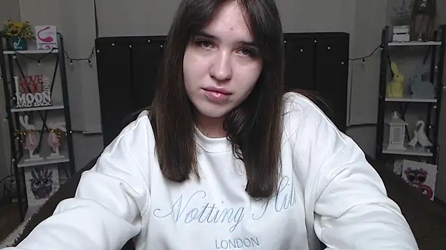 Snapshot of LauraHlot chatting on 02.09.25 LauraHlot online show from 02.09.25