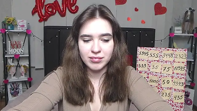 Snapshot of LauraHlot chatting on 02.27.25 LauraHlot online show from 02.27.25