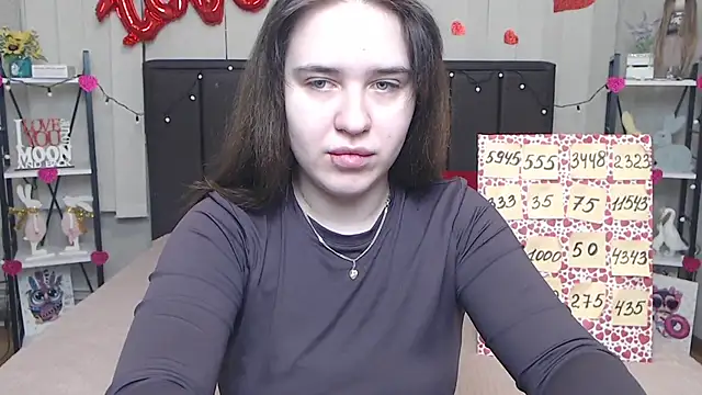 Snapshot of LauraHlot chatting on 03.12.25 LauraHlot online show from 03.12.25