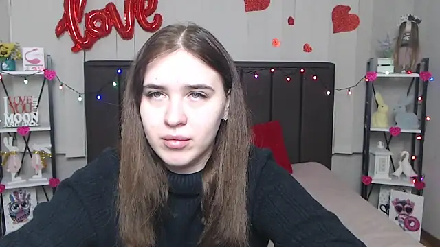 Snapshot of LauraHlot chatting on 03.22.25 LauraHlot online show from 03.22.25