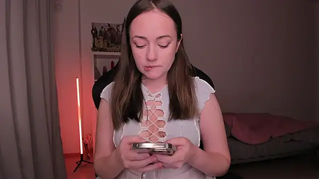 Snapshot of WalkingGirl chatting on 02.02.25 WalkingGirl online show from 02.02.25