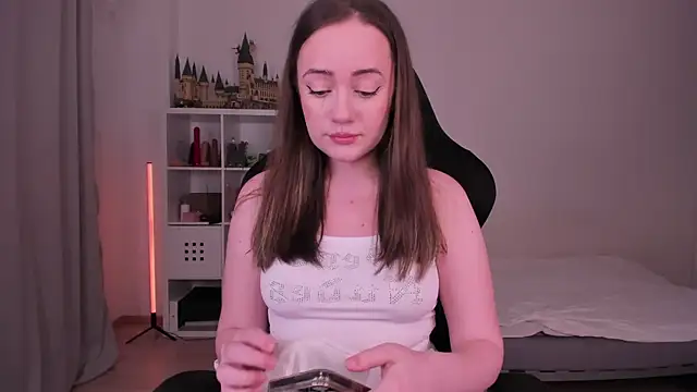 Snapshot of WalkingGirl chatting on 02.26.25 WalkingGirl online show from 02.26.25