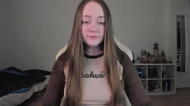 Snapshot of WalkingGirl chatting on 02.09.26 WalkingGirl online show from 02.09.26