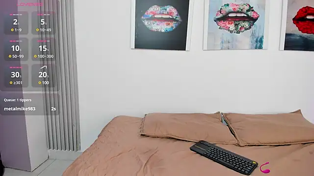 Snapshot of Sofia__rivera chatting on 12.30.24 Sofia rivera online show from 12.30.24