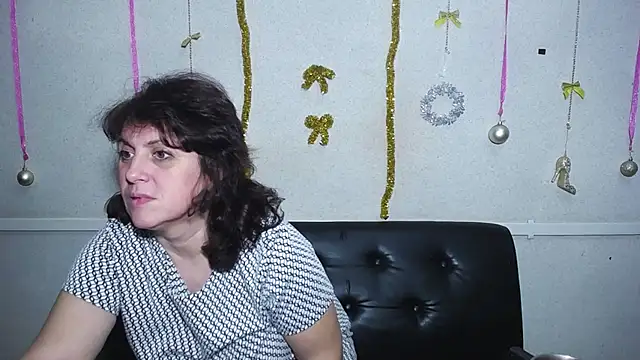 LuciaMii online show from 01.12.25