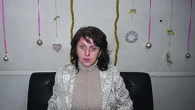 LuciaMii online show from 01.16.25