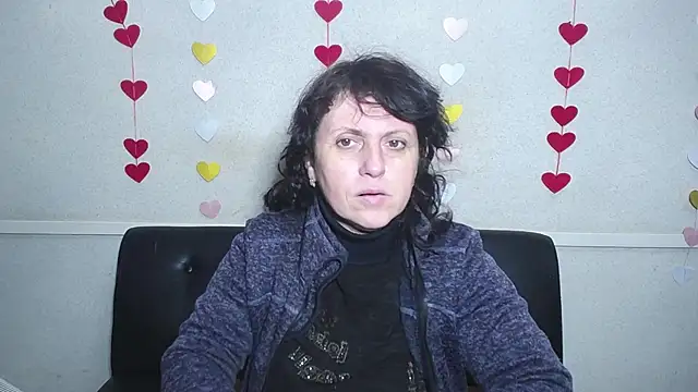 LuciaMii online show from 02.05.25