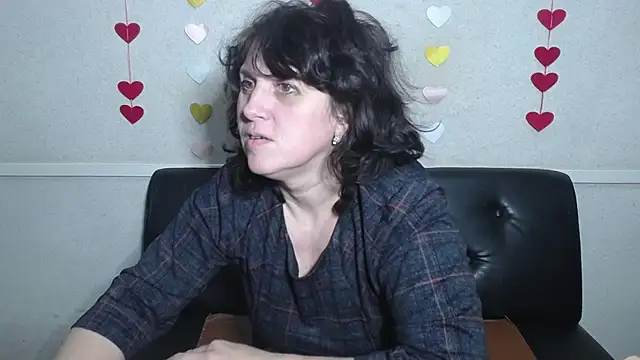 LuciaMii online show from 02.07.25