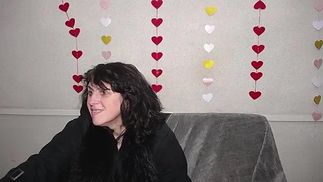 LuciaMii online show from 02.15.25