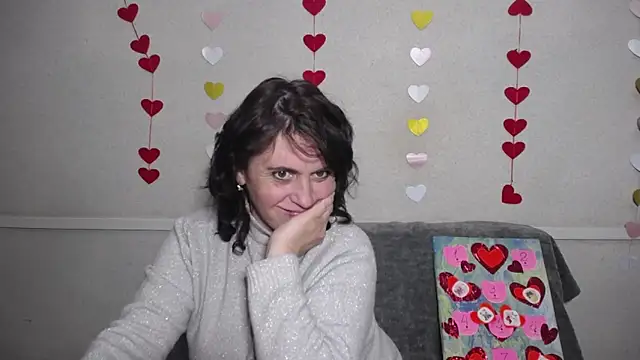 LuciaMii online show from 02.15.25