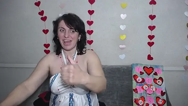 LuciaMii online show from 02.15.25