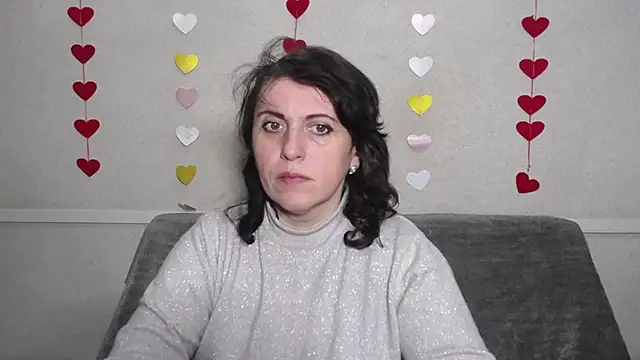 LuciaMii online show from 02.16.25