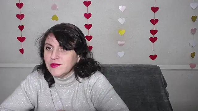 LuciaMii online show from 02.17.25