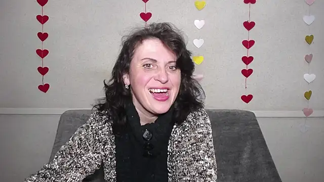 LuciaMii online show from 02.22.25