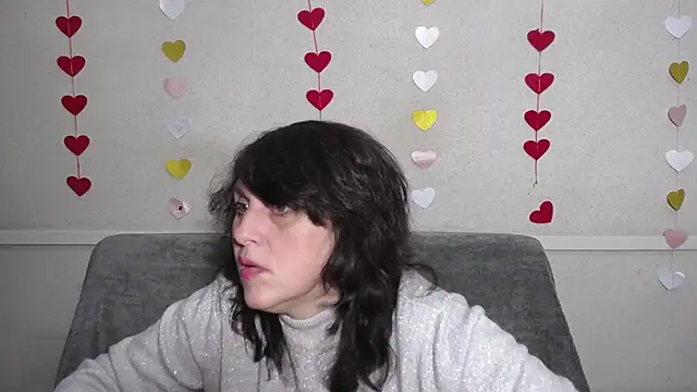 LuciaMii online show from 02.25.25