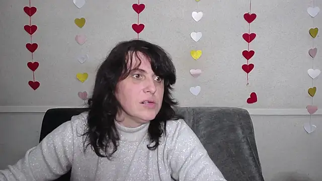 LuciaMii online show from 02.26.25