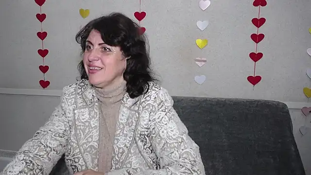 LuciaMii online show from 03.08.25