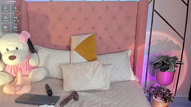 foxxxmegan online show from 02.13.25