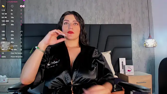 SARA STONE17 online show from 02.05.25