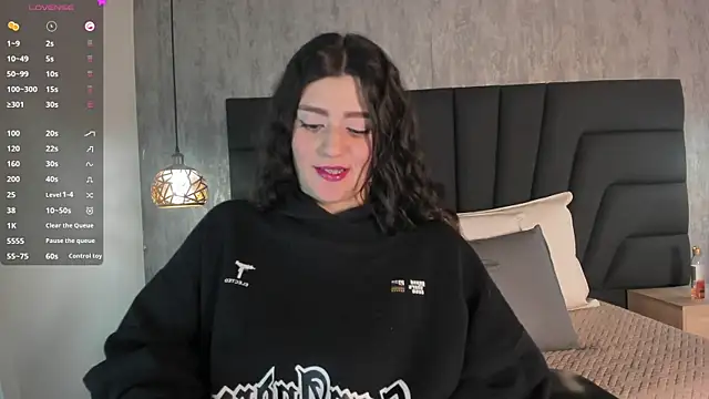 SARA STONE17 online show from 02.17.25