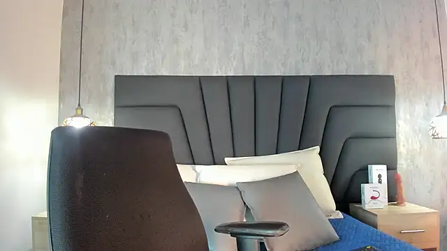 SARA STONE17 online show from 03.19.25