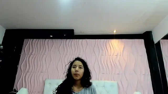 Snapshot of SofiSinfull chatting on 02.11.25 SofiSinfull online show from 02.11.25