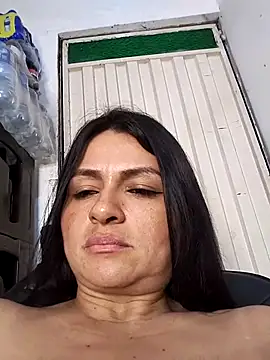 Snapshot of Linda_Lars chatting on 09.28.25 Linda Lars online show from 09.28.25