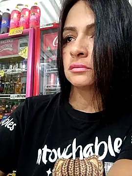 Snapshot of Linda_Lars chatting on 10.11.25 Linda Lars online show from 10.11.25