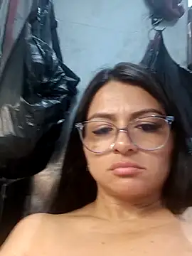 Snapshot of Linda_Lars chatting on 10.22.25 Linda Lars online show from 10.22.25