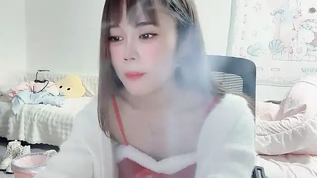 Snapshot of Jia-Xin- chatting on 12.24.24 Jia-Xin- online show from 12.24.24