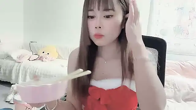 Snapshot of Jia-Xin- chatting on 12.25.24 Jia-Xin- online show from 12.25.24