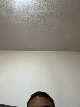 Snapshot of Akdablio chatting on 09.30.25 Akdablio online show from 09.30.25